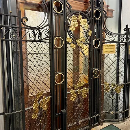 Beauregard - Vue & Montagne, Palace